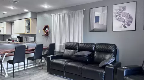 Living - 515 Valley Vw #B101, Branson, MO 65616 photo 4 of 4