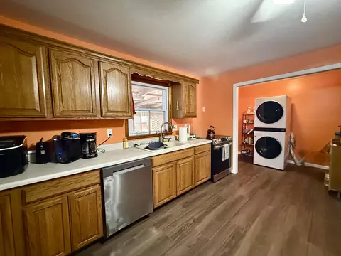 Kitchen - 1126 E Crest Dr, Houston, MO 65483 photo 3 of 3