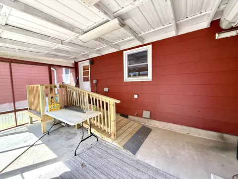 Exterior - 1126 E Crest Dr, Houston, MO 65483 photo 11 of 21