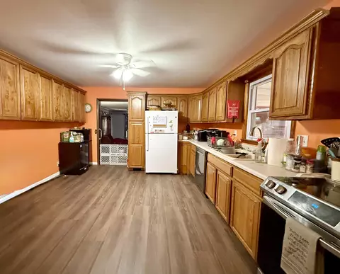 Kitchen - 1126 E Crest Dr, Houston, MO 65483 photo 1 of 3
