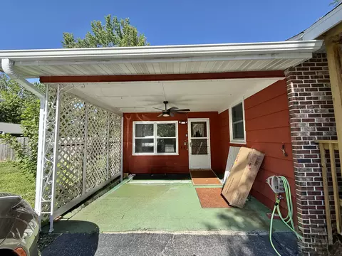 Exterior - 1126 E Crest Dr, Houston, MO 65483 photo 18 of 21