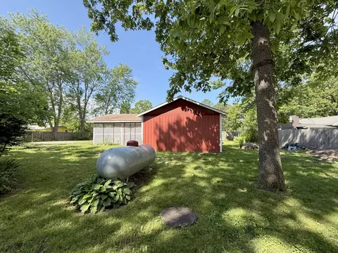 Exterior - 1126 E Crest Dr, Houston, MO 65483 photo 15 of 21