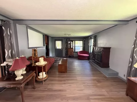 Living - 1126 E Crest Dr, Houston, MO 65483 photo 4 of 5