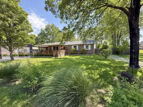 Exterior - 1126 E Crest Dr, Houston, MO 65483 photo 2 of 21