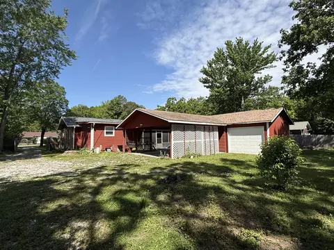 Exterior - 1126 E Crest Dr, Houston, MO 65483 photo 12 of 21