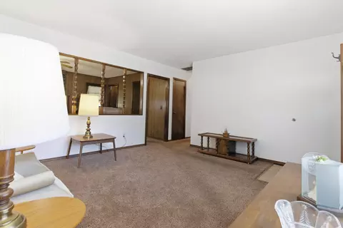 Living - 3140 W Wick St, Springfield, MO 65810 photo 3 of 4