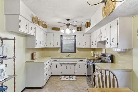 Kitchen - 3140 W Wick St, Springfield, MO 65810 photo 1 of 4