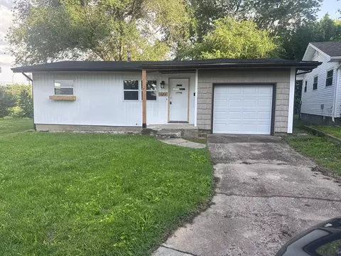 1652 E Nora St, Springfield, MO 65803