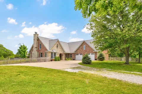 4932 N Farm Rd 205, Strafford, MO 65757