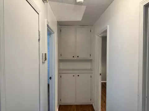 Entry Way - 1317 E Cambridge St, Springfield, MO 65804 photo 2 of 2