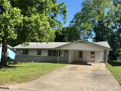 Exterior - 1317 E Cambridge St, Springfield, MO 65804 photo 2 of 8