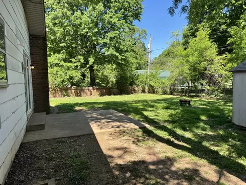 Exterior - 1317 E Cambridge St, Springfield, MO 65804 photo 5 of 8