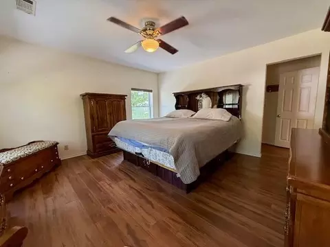 Bedroom - 786 County Road 434, Mountain View, MO 65548 photo 1 of 6