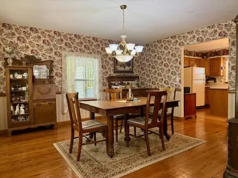 Dining - 786 County Road 434, Mountain View, MO 65548 photo 2 of 4