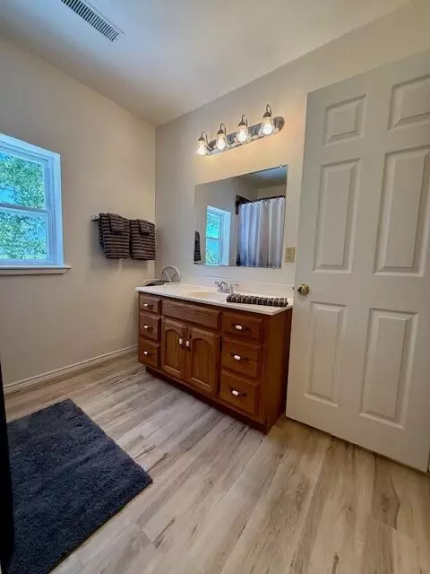 Bath - 786 County Road 434, Mountain View, MO 65548 photo 6 of 8