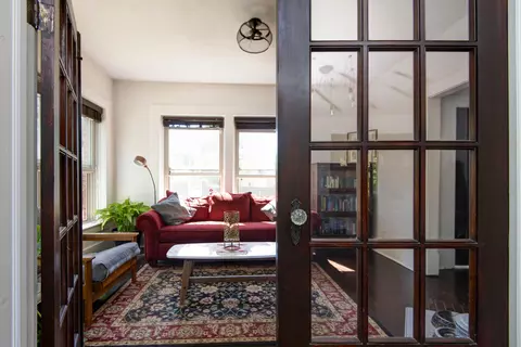 Entry Way - 627 S Market Ave, Springfield, MO 65806 photo 2 of 7