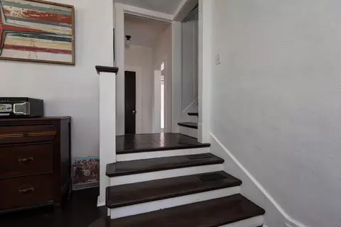 Entry Way - 627 S Market Ave, Springfield, MO 65806 photo 7 of 7