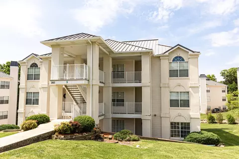 260 Meadow Ridge Ln #9-2, Branson, MO 65616