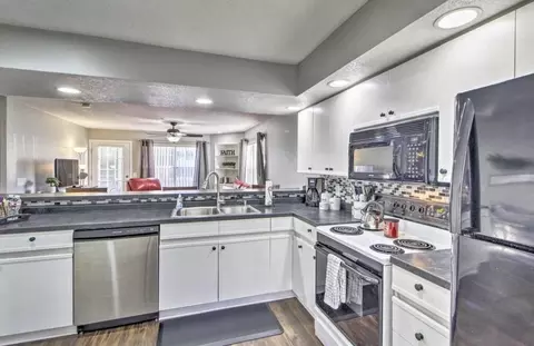 Kitchen - 260 Meadow Ridge Ln #9-2, Branson, MO 65616 photo 2 of 2