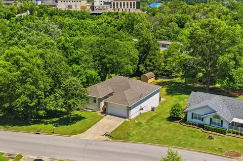 View/Area - 702 Wilshire Dr, Branson, MO 65616 photo 1 of 2