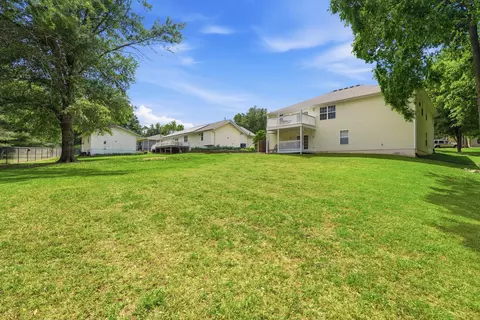 Exterior - 702 Wilshire Dr, Branson, MO 65616 photo 9 of 13