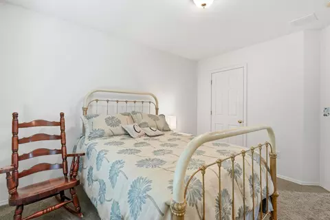 Bedroom - 702 Wilshire Dr, Branson, MO 65616 photo 6 of 8