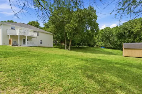Exterior - 702 Wilshire Dr, Branson, MO 65616 photo 10 of 13