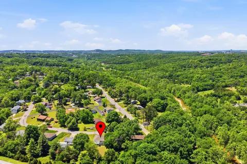 View/Area - 702 Wilshire Dr, Branson, MO 65616 photo 2 of 2