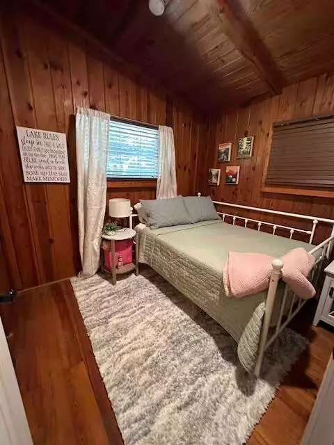 Bedroom - 23188 Farm Road 1245, Shell Knob, MO 65747 photo 4 of 5