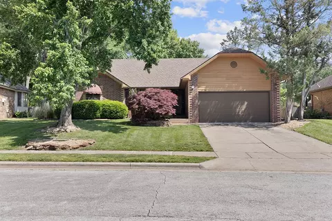4736 S Stewart Ave, Springfield, MO 65804