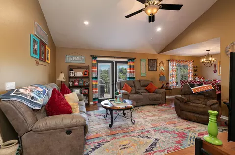 Living - 660 Big Bear Ct, Marshfield, MO 65706 photo 1 of 3