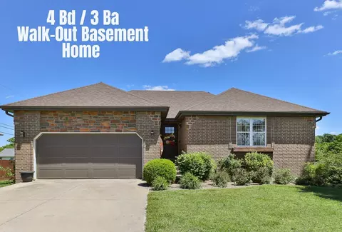 660 Big Bear Ct, Marshfield, MO 65706