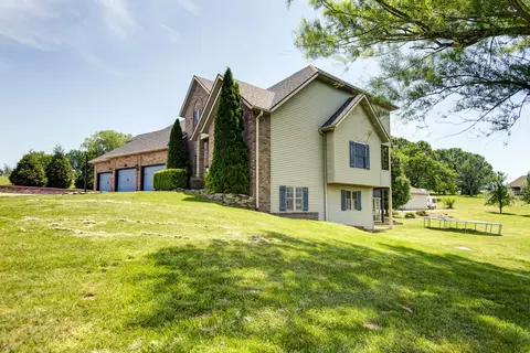 Exterior - 128 Green Oaks Dr, Ozark, MO 65721 photo 9 of 14