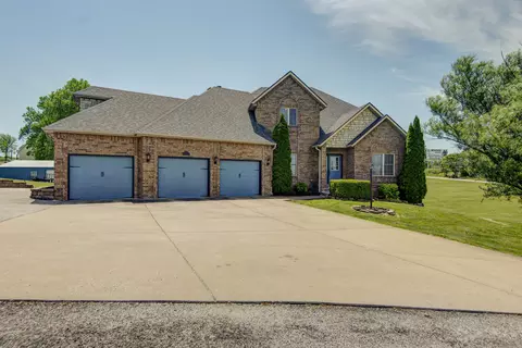 128 Green Oaks Dr, Ozark, MO 65721