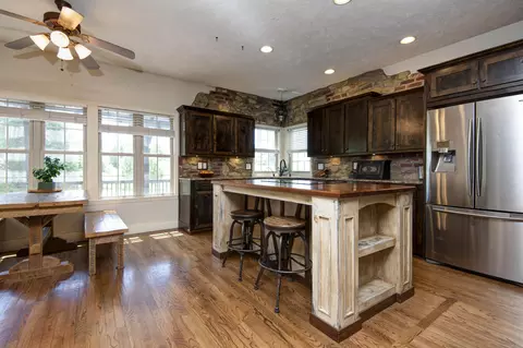 Kitchen - 128 Green Oaks Dr, Ozark, MO 65721 photo 1 of 5