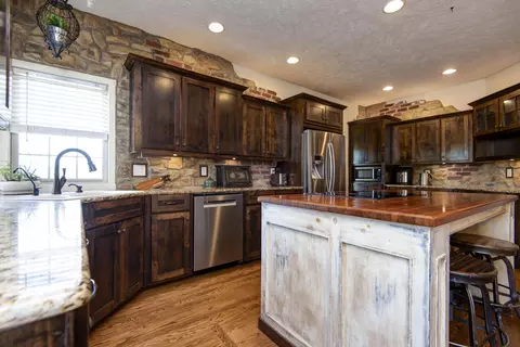 Kitchen - 128 Green Oaks Dr, Ozark, MO 65721 photo 5 of 5