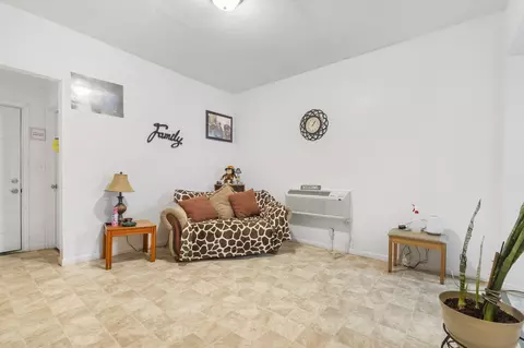 Living - 1026-1028 Commercial, Springfield, MO 65803 photo 2 of 2