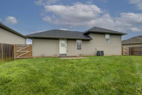 Exterior - 3808 N Spring Brooke Ave, Springfield, MO 65803 photo 5 of 5