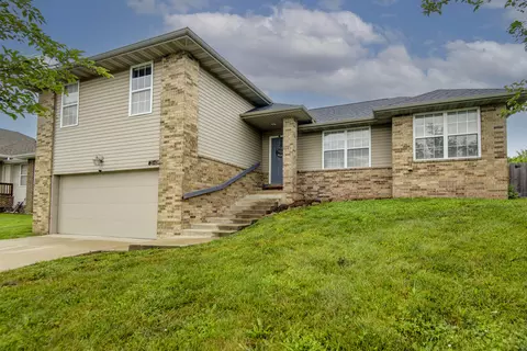 Exterior - 3808 N Spring Brooke Ave, Springfield, MO 65803 photo 3 of 5