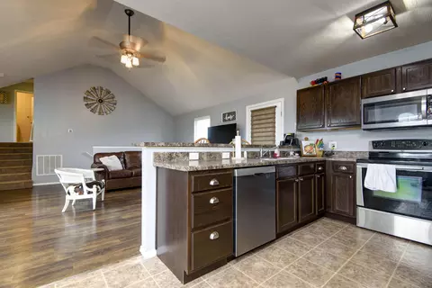 Kitchen - 3808 N Spring Brooke Ave, Springfield, MO 65803 photo 2 of 3