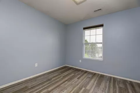 Bedroom - 3808 N Spring Brooke Ave, Springfield, MO 65803 photo 2 of 2