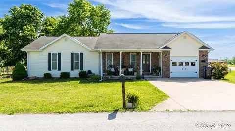 1801 Roe Ave, West Plains, MO 65775
