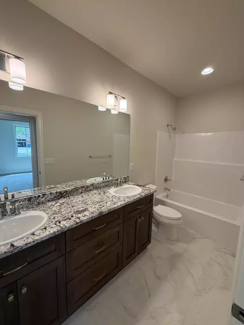 Bath - 121 Jacks Way, Branson, MO 65616 photo 3 of 3