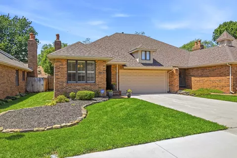 Exterior - 3140 E Raynell St # 4, Springfield, MO 65804 photo 8 of 10