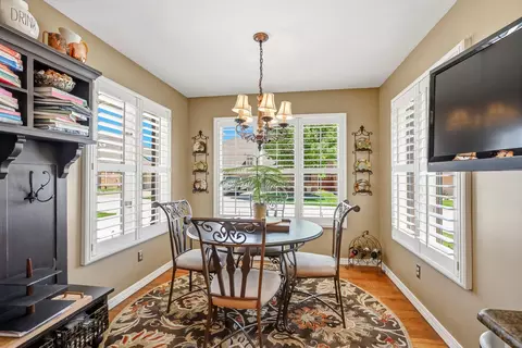 Dining - 3140 E Raynell St # 4, Springfield, MO 65804 photo 1 of 3