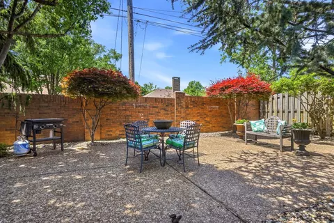 Exterior - 3140 E Raynell St # 4, Springfield, MO 65804 photo 6 of 10