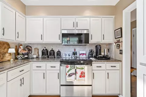 Kitchen - 3140 E Raynell St # 4, Springfield, MO 65804 photo 3 of 4