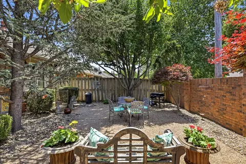 Exterior - 3140 E Raynell St # 4, Springfield, MO 65804 photo 7 of 10