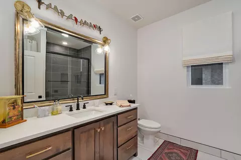 Bath - 1734 N Marlowe Ave, Springfield, MO 65802 photo 5 of 6