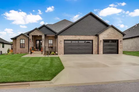 Exterior - 1734 N Marlowe Ave, Springfield, MO 65802 photo 5 of 15